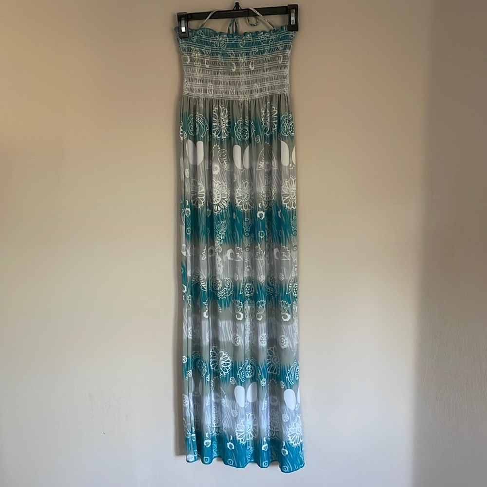 Maxi dress halter straps